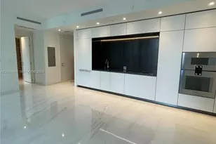 300 Biscayne Blvd Way, Miami, FL 33131 - Photo 9