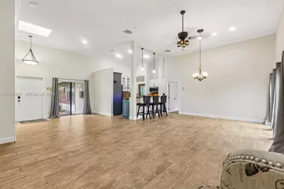 2731 S Parkview Dr, Hallandale Beach, FL 33009 - Photo 7