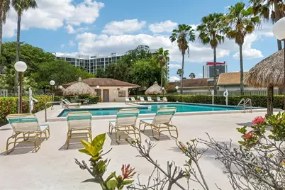 2731 S Parkview Dr, Hallandale Beach, FL 33009 - Photo 35