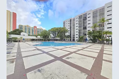 16919 N Bay Rd #517, Sunny Isles Beach, FL 33160 - Photo 5