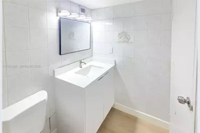 16919 N Bay Rd #517, Sunny Isles Beach, FL 33160 - Photo 3