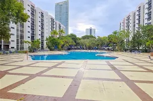 16919 N Bay Rd, Sunny Isles Beach, FL 33160 - Photo 9