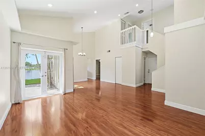 13760 Cumberland Pl, Davie, FL 33325 - Photo 3