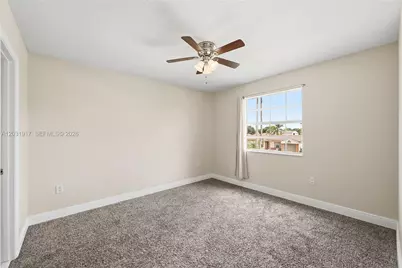 13760 Cumberland Pl, Davie, FL 33325 - Photo 17