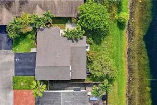 13760 Cumberland Pl, Davie, FL 33325 - Photo 27