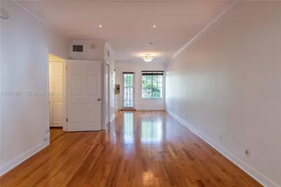 15 Madeira Ave #9, Coral Gables, FL 33134 - Photo 1