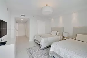 2711 S Ocean Dr, Hollywood, FL 33019 - Photo 31