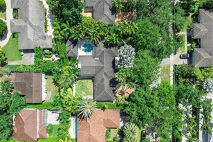 1037 Alfonso Ave, Coral Gables, FL 33146 - Photo 7