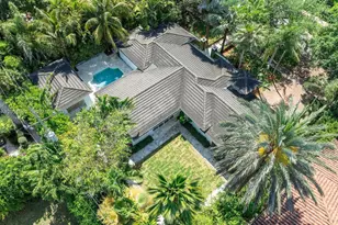 1037 Alfonso Ave, Coral Gables, FL 33146 - Photo 9