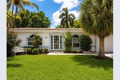 800 NE 2nd Ct, Hallandale Beach, FL 33009 - Photo 1