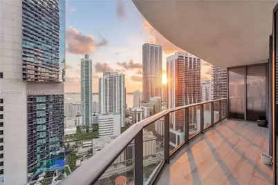 45 SW 9th St #2901, Miami, FL 33130 - Photo 1