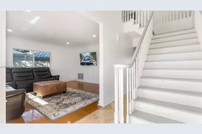 2445 SE 8th St, Pompano Beach, FL 33062 - Photo 9