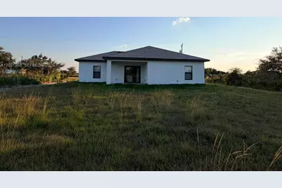 2706 72nd St W, Lehigh Acres, FL 33971 - Photo 23