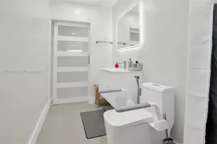 855 W 70 Pl, Hialeah, FL 33014 - Photo 11