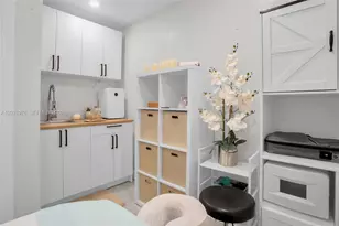 855 W 70 Pl, Hialeah, FL 33014 - Photo 23