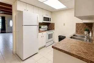 3719 Riverside Dr, Coral Springs, FL 33065 - Photo 7