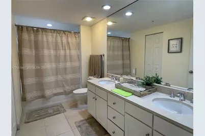 2000 N Bayshore Dr #525, Miami, FL 33137 - Photo 17