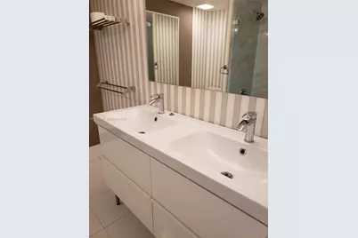 100 Golden Isles Dr #PH 7, Hallandale Beach, FL 33009 - Photo 23