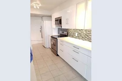 100 Golden Isles Dr #PH 7, Hallandale Beach, FL 33009 - Photo 25