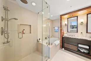 6899 Collins Ave, Miami Beach, FL 33141 - Photo 17