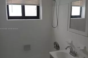 1400 NE 148th St, Miami, FL 33161 - Photo 13