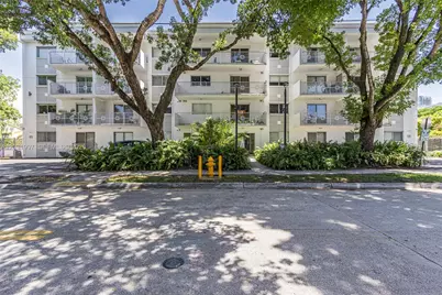 445 SW 11th St #102, Miami, FL 33130 - Photo 1