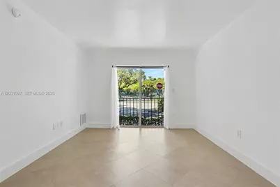 445 SW 11th St #102, Miami, FL 33130 - Photo 3