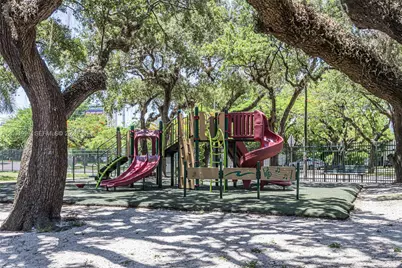 445 SW 11th St #102, Miami, FL 33130 - Photo 23