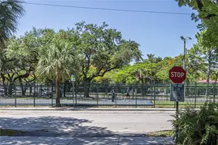 445 SW 11th St, Miami, FL 33130 - Photo 25