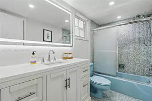 3150 N Palm Aire Dr, Pompano Beach, FL 33069 - Photo 15
