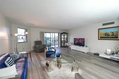 16051 Blatt Blvd #401, Weston, FL 33326 - Photo 3