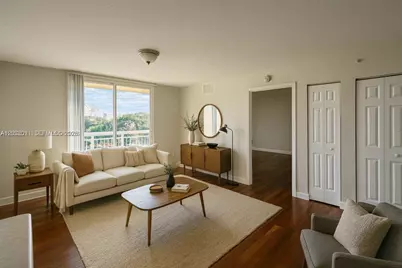 816 NW 11th St #910, Miami, FL 33136 - Photo 3