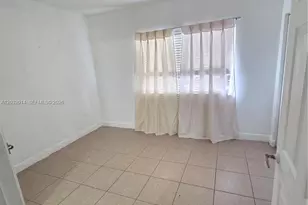 7989 NW 8th St, Miami, FL 33126 - Photo 11