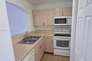 7989 NW 8th St, Miami, FL 33126 - Photo 5