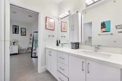 2235 SW 105th Ter, Davie, FL 33324 - Photo 33
