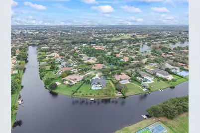 2235 SW 105th Ter, Davie, FL 33324 - Photo 7