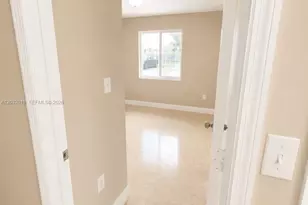 1990 NW 4th Ct, Miami, FL 33136 - Photo 9