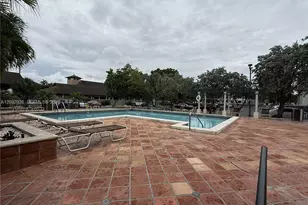 10413 N Kendall Dr, Miami, FL 33176 - Photo 13