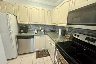 10413 N Kendall Dr, Miami, FL 33176 - Photo 7