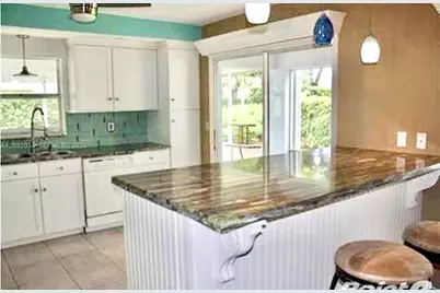 600 SE 19th Dr, Homestead, FL 33033 - Photo 3