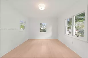 440 SW 29th Rd, Miami, FL 33129 - Photo 17