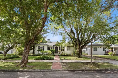 440 SW 29th Rd, Miami, FL 33129 - Photo 3