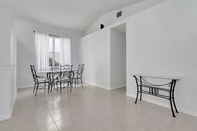 5272 NW 117th Ave, Coral Springs, FL 33076 - Photo 5