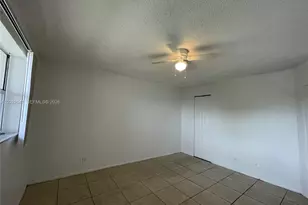 8000 S Colony Cir S, Tamarac, FL 33321 - Photo 9