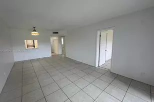 8000 S Colony Cir S, Tamarac, FL 33321 - Photo 5
