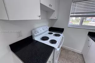 900 SW 5th Ave, Miami, FL 33130 - Photo 29