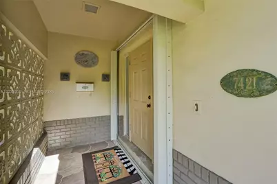 7421 NW 8th Ct, Plantation, FL 33317 - Photo 3