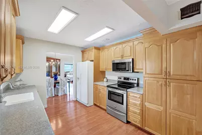 7421 NW 8th Ct, Plantation, FL 33317 - Photo 27