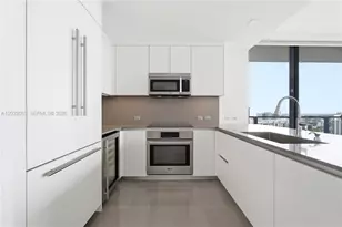 88 SW 7th St, Miami, FL 33130 - Photo 5