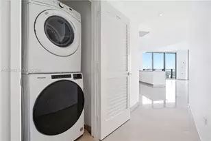 88 SW 7th St, Miami, FL 33130 - Photo 19